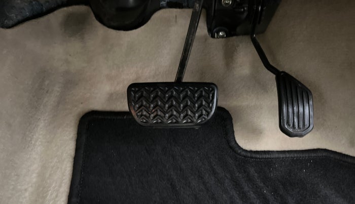 2018 Toyota YARIS VX CVT, Petrol, Automatic, 31,719 km, Pedals