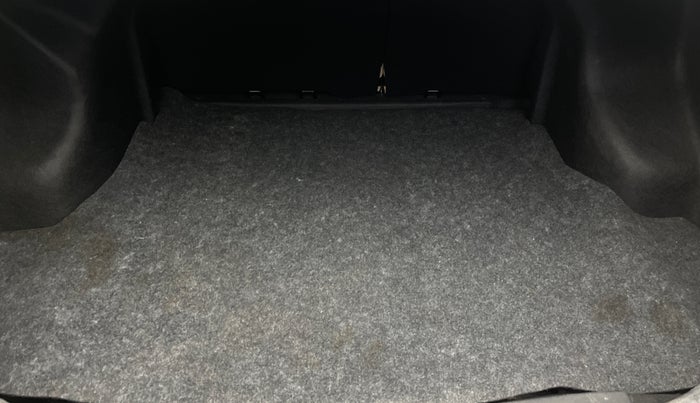 2018 Toyota YARIS VX CVT, Petrol, Automatic, 31,719 km, Boot Inside