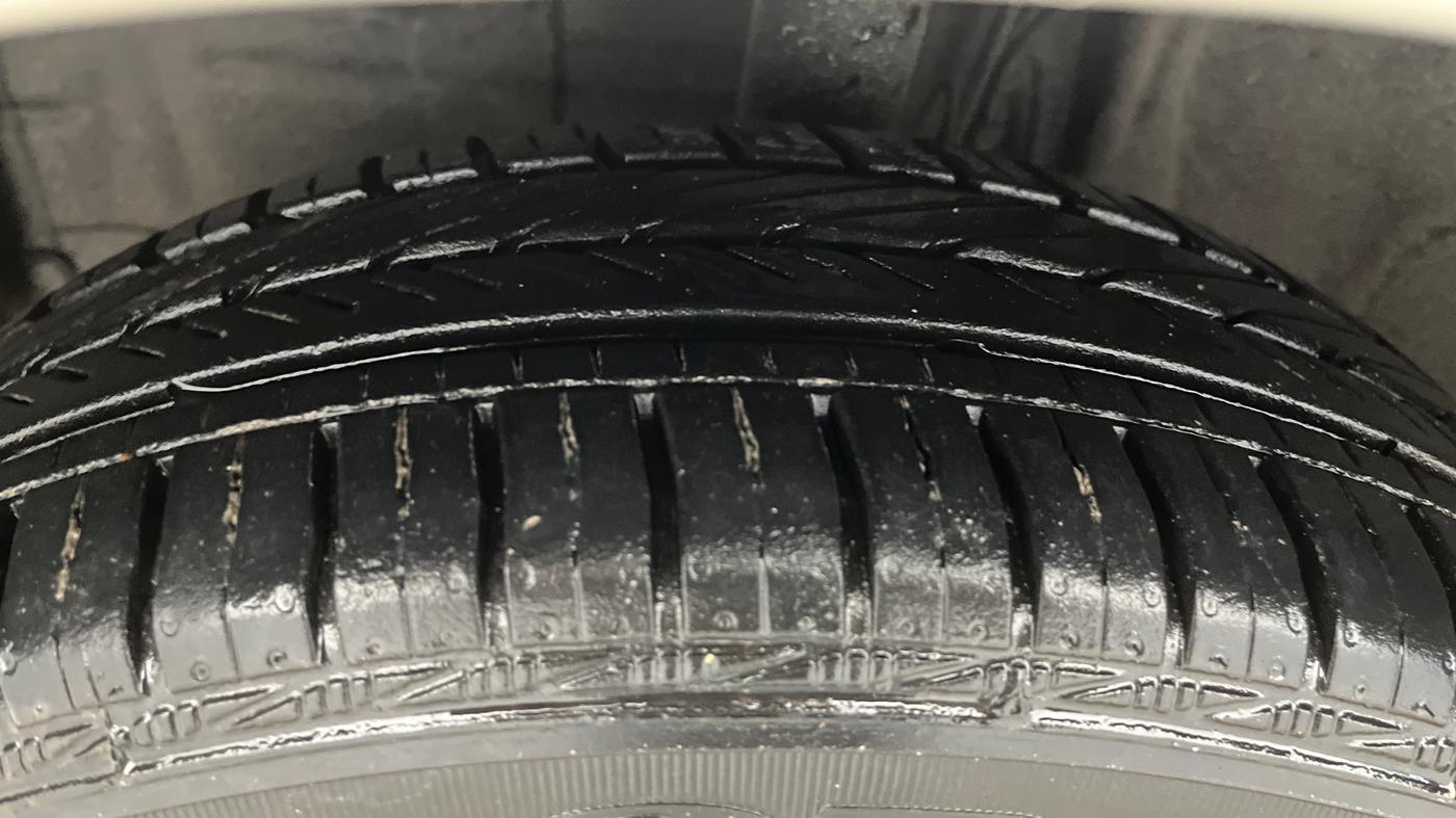 2018 Toyota YARIS VX CVT, Petrol, Automatic, 31,719 km, Left Front Tyre Tread