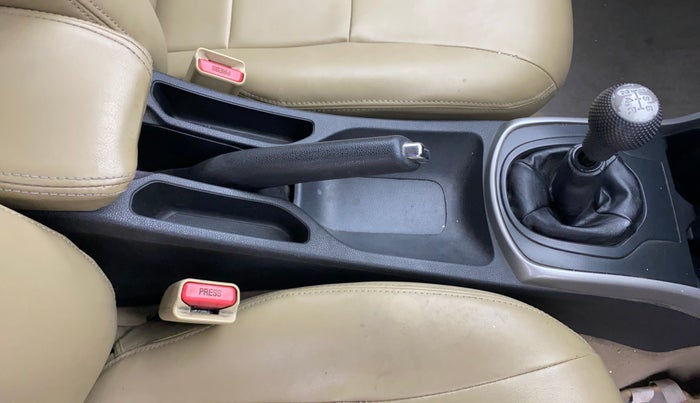 2016 Honda City 1.5L I-VTEC V MT, Petrol, Manual, 59,118 km, Gear Lever