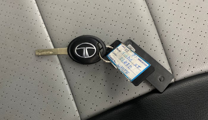 2025 Tata Tiago XT PETROL, Petrol, Manual, 7,527 km, Key Close Up