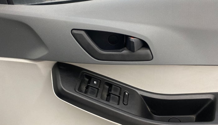 2025 Tata Tiago XT PETROL, Petrol, Manual, 7,527 km, Driver Side Door Panels Control