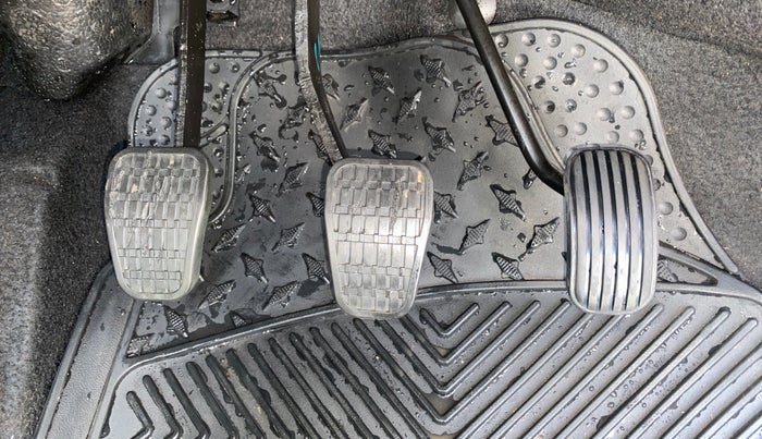 2025 Tata Tiago XT PETROL, Petrol, Manual, 7,527 km, Pedals