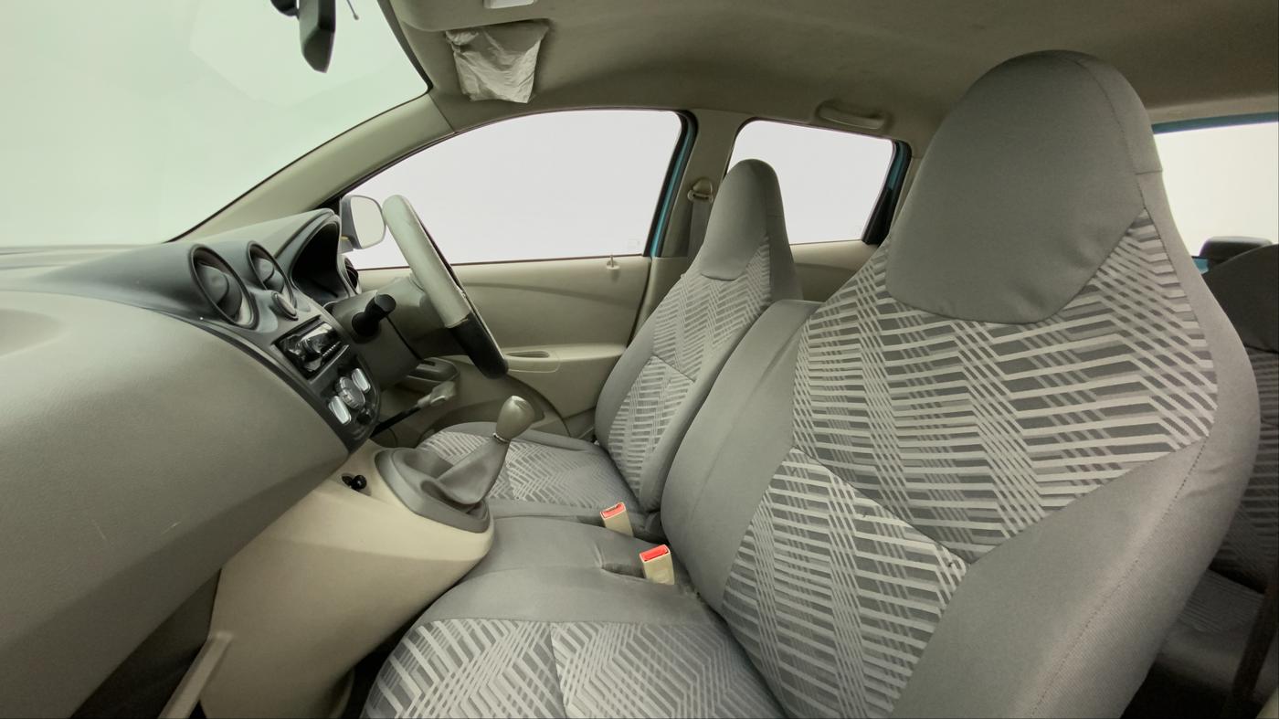 2014 Datsun Go T, Petrol, Manual, 73,975 km, Right Side Front Door Cabin