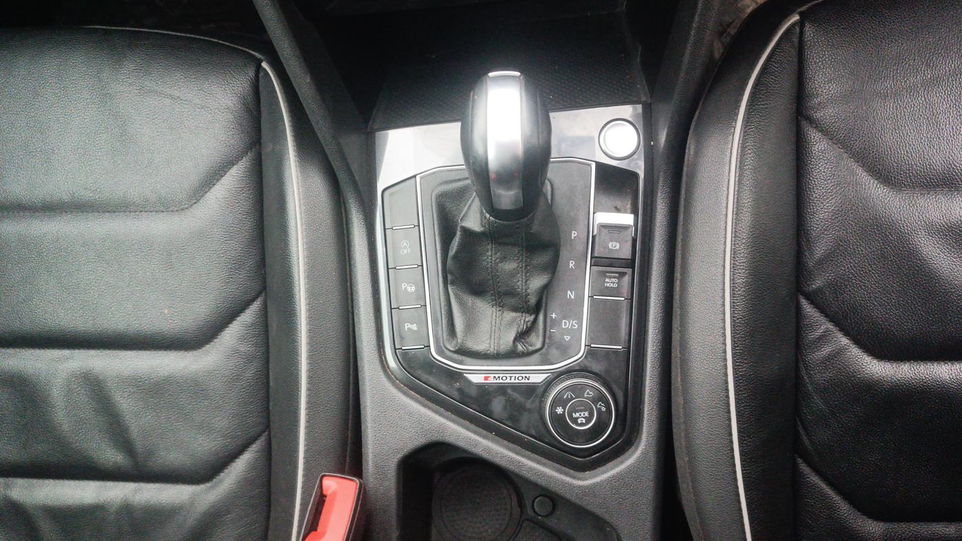 2019 Volkswagen TIGUAN ALL SPACE 2.0 TSI, Petrol, Automatic, 55,223 km, Gear Lever
