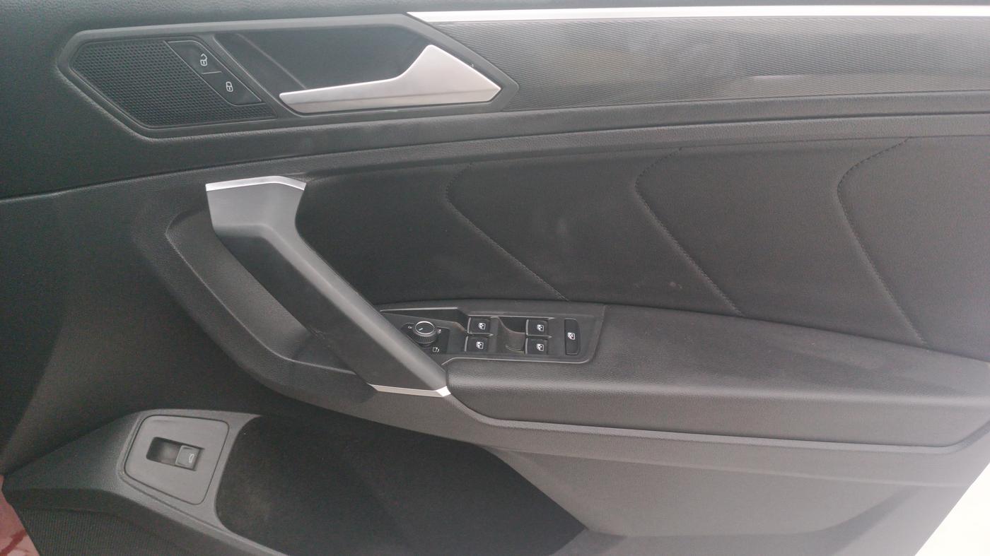 2019 Volkswagen TIGUAN ALL SPACE 2.0 TSI, Petrol, Automatic, 55,223 km, Driver Side Door Panels Control