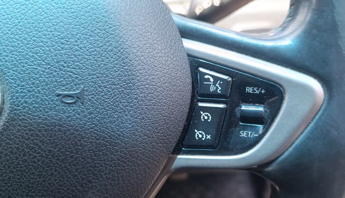 2017 Tata Hexa XT 4X4 7 STR, Diesel, Manual, 1,26,306 km, Adaptive Cruise Control