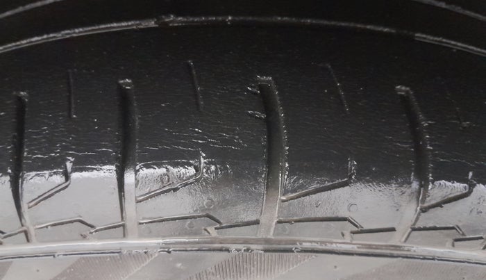 2019 Nissan Kicks XL DIESEL, Diesel, Manual, 87,533 km, Right Front Tyre Tread