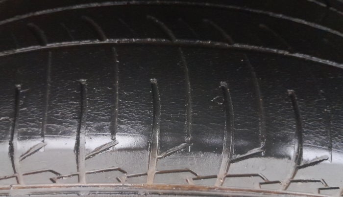 2019 Nissan Kicks XL DIESEL, Diesel, Manual, 87,533 km, Left Front Tyre Tread