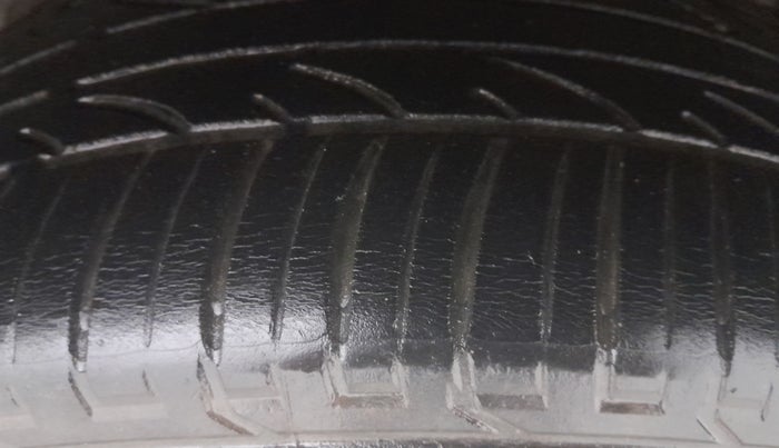 2019 Nissan Kicks XL DIESEL, Diesel, Manual, 87,533 km, Left Rear Tyre Tread