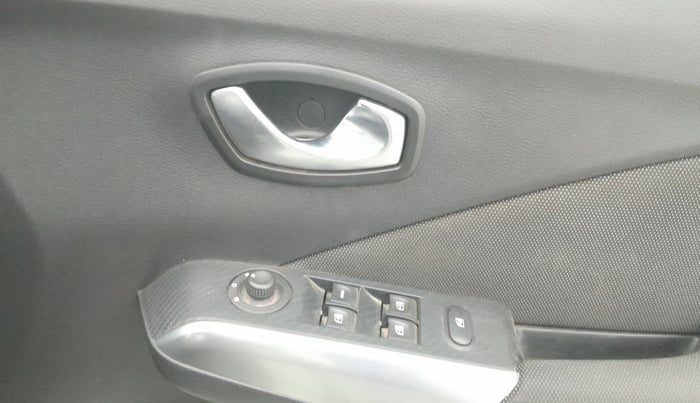 2019 Nissan Kicks XL DIESEL, Diesel, Manual, 87,533 km, Driver Side Door Panels Control