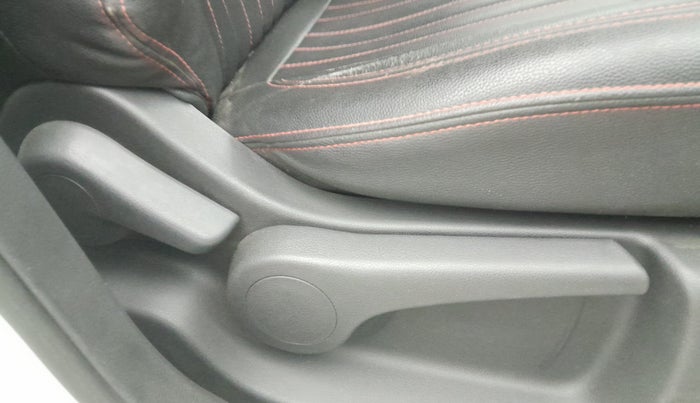 2019 Nissan Kicks XL DIESEL, Diesel, Manual, 87,533 km, Driver Side Adjustment Panel