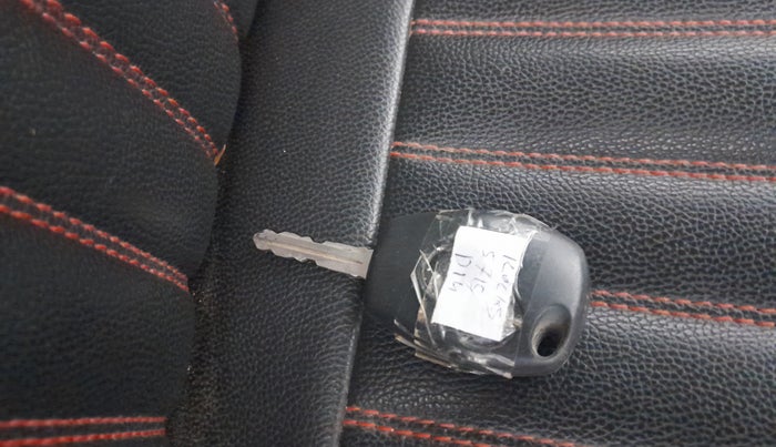 2019 Nissan Kicks XL DIESEL, Diesel, Manual, 87,533 km, Key Close Up