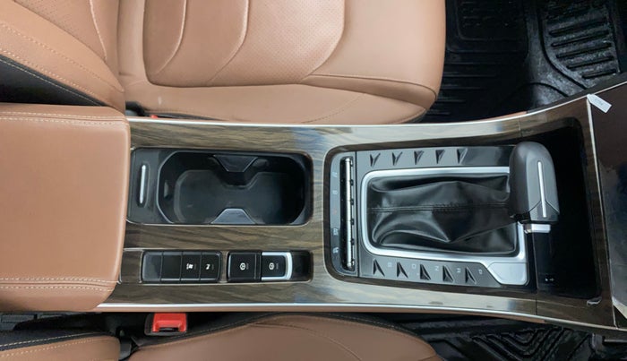 2023 MG HECTOR PLUS SHARP PRO 1.5 PETROL TURBO CVT 7 STR, Petrol, Automatic, 49,775 km, Gear Lever