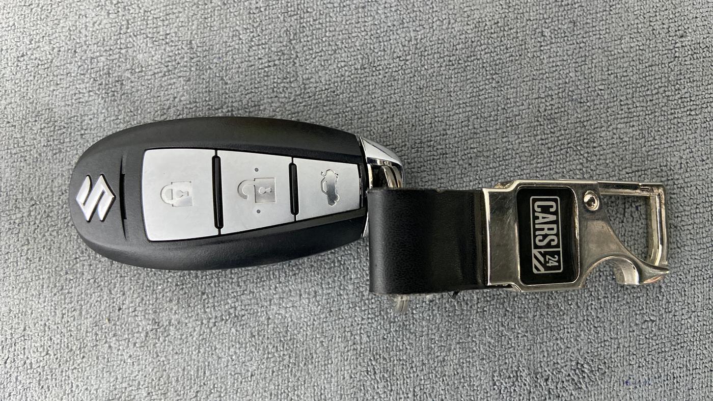 2021 Maruti Ciaz ALPHA 1.5 MT VTVT SHVS, Petrol, Manual, 13,554 km, Key Close Up