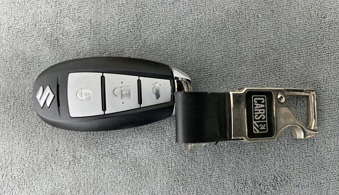 2021 Maruti Ciaz ALPHA 1.5 MT VTVT SHVS, Petrol, Manual, 13,554 km, Key Close Up