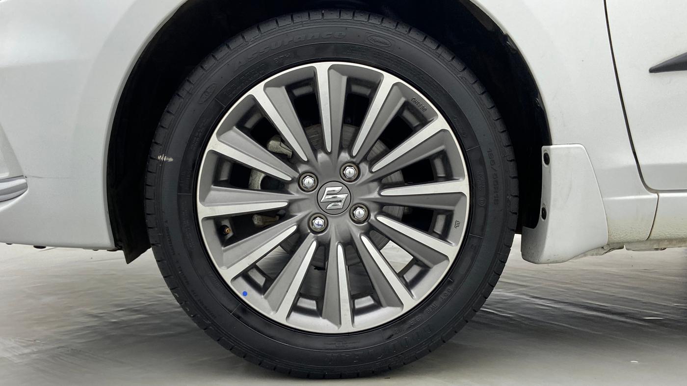 2021 Maruti Ciaz ALPHA 1.5 MT VTVT SHVS, Petrol, Manual, 13,554 km, Left Front Wheel