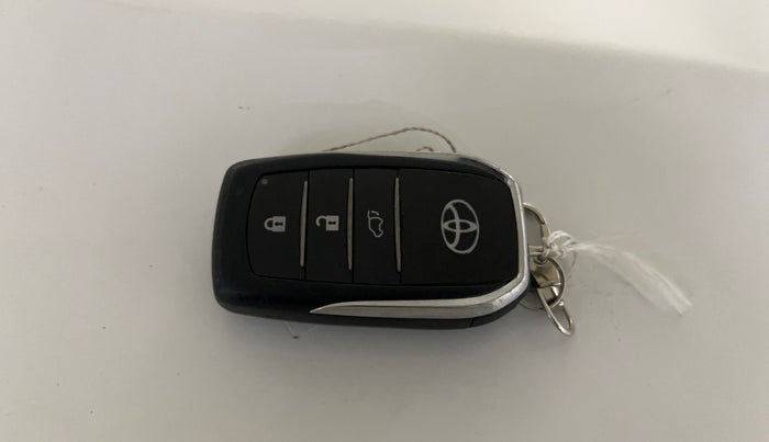 2018 Toyota Fortuner 2.8 4X2 MT, Diesel, Manual, 1,58,246 km, Key Close Up