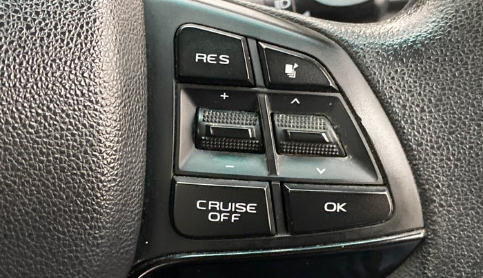 2018 Mahindra MARAZZO M8 7 STR, Diesel, Manual, 76,574 km, Adaptive Cruise Control