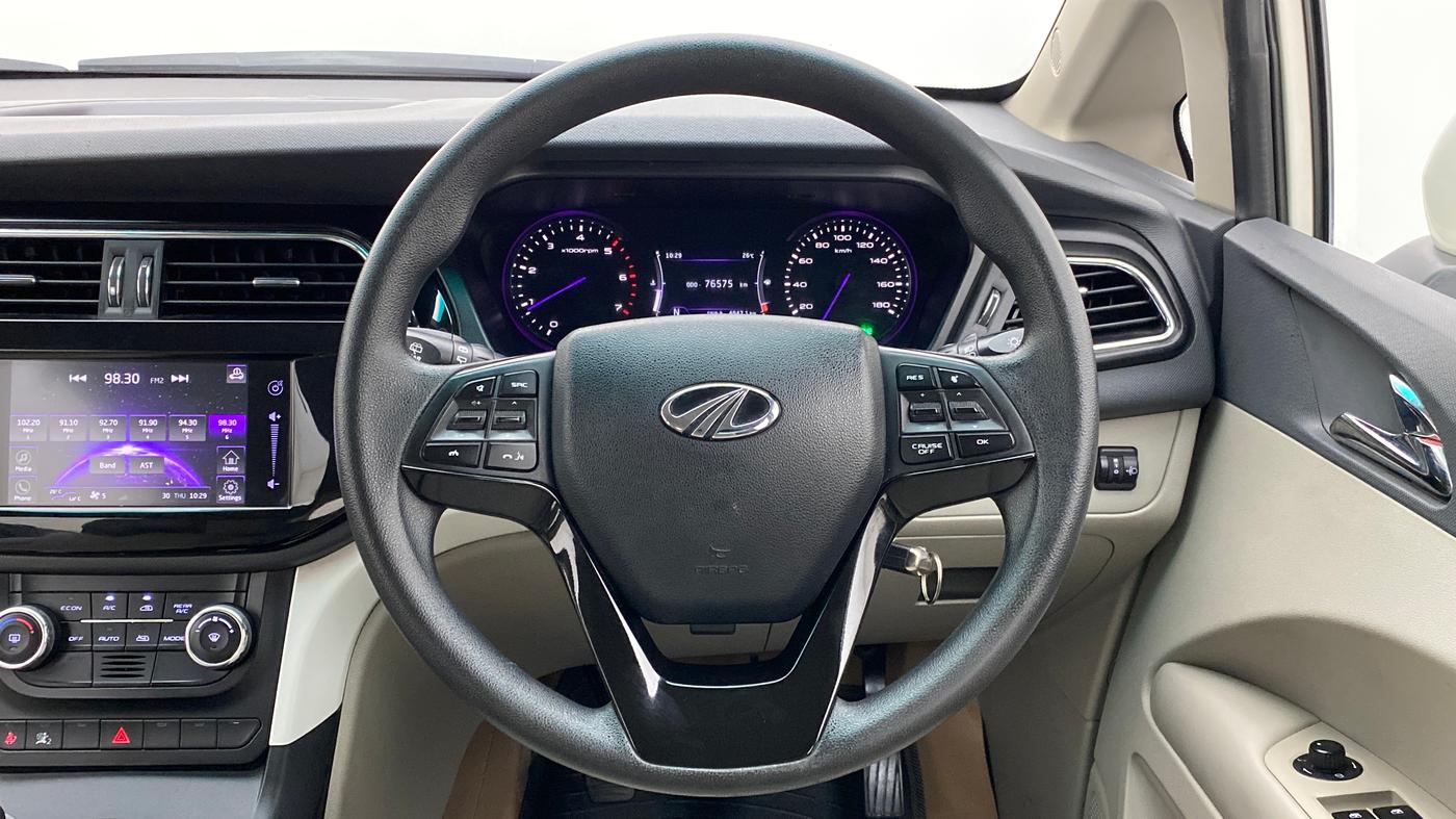 2018 Mahindra MARAZZO M8 7 STR, Diesel, Manual, 76,574 km, Steering Wheel Close Up