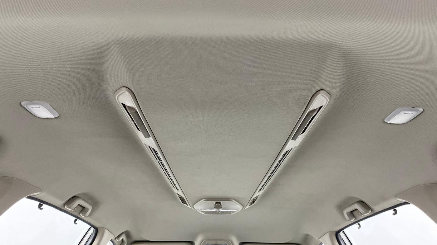 2018 Mahindra MARAZZO M8 7 STR, Diesel, Manual, 76,574 km, Rear AC Vents