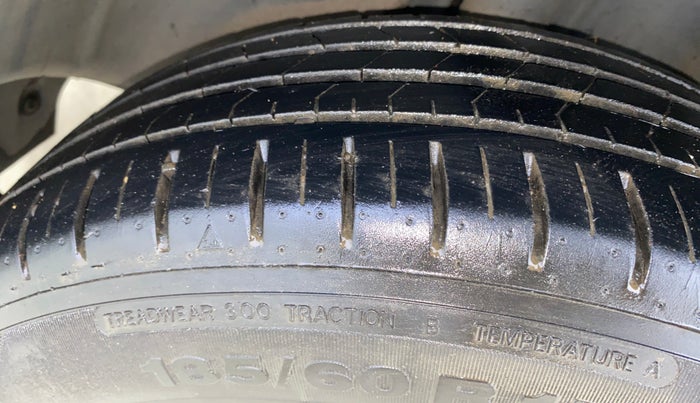 2017 Skoda Rapid AMBITION 1.6 MPI MT, Petrol, Manual, 84,228 km, Right Rear Tyre Tread