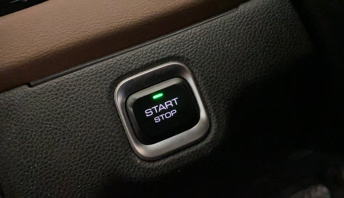 2023 MG HECTOR PLUS Sharp Pro 1.5 Turbo Petrol CVT 6 STR, Petrol, Automatic, 46,361 km, Keyless Start/ Stop Button