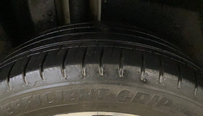 2023 MG HECTOR PLUS Sharp Pro 1.5 Turbo Petrol CVT 6 STR, Petrol, Automatic, 46,361 km, Right Rear Tyre Tread