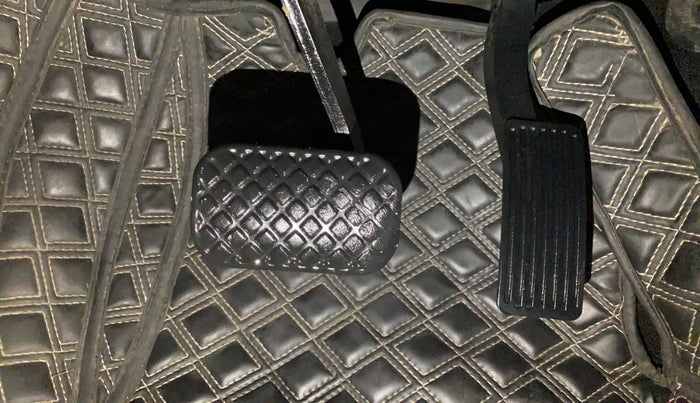 2023 MG HECTOR PLUS Sharp Pro 1.5 Turbo Petrol CVT 6 STR, Petrol, Automatic, 46,361 km, Pedals