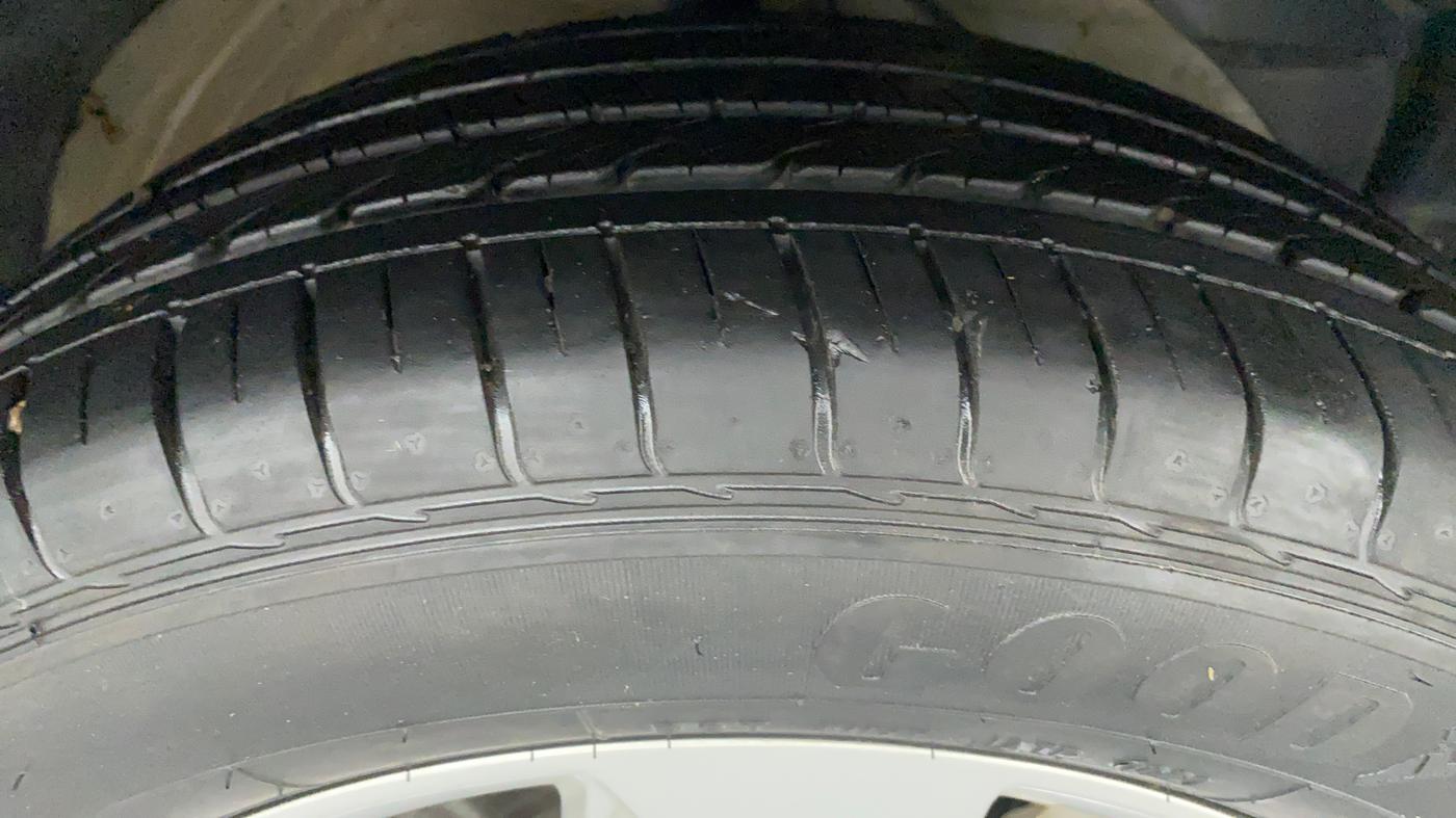 2021 MG HECTOR SUPER HYBRID PETROL MT, Petrol, Manual, 7,644 km, Right Front Tyre Tread