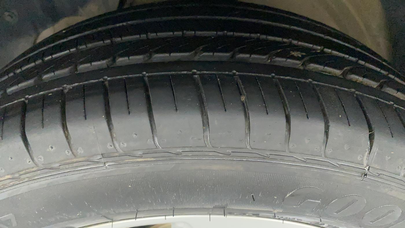 2021 MG HECTOR SUPER HYBRID PETROL MT, Petrol, Manual, 7,644 km, Left Front Tyre Tread