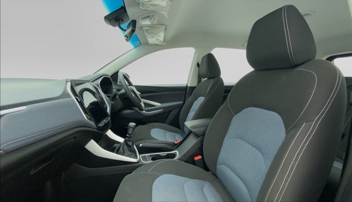 2021 MG HECTOR SUPER HYBRID PETROL MT, Petrol, Manual, 7,644 km, Right Side Front Door Cabin