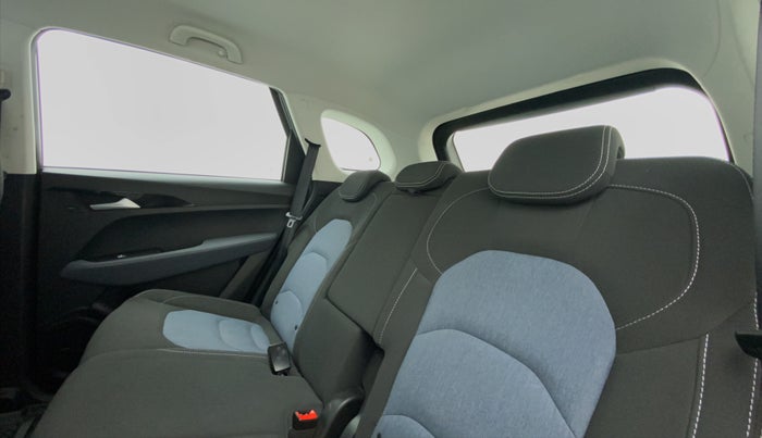 2021 MG HECTOR SUPER HYBRID PETROL MT, Petrol, Manual, 7,644 km, Right Side Rear Door Cabin