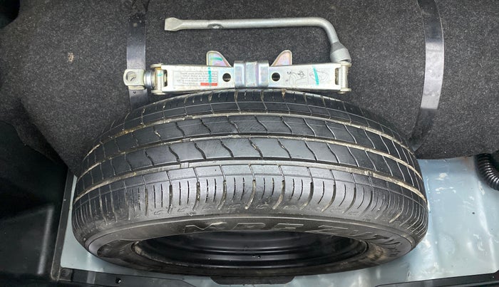 2019 Maruti Baleno DELTA PETROL 1.2, CNG, Manual, 37,070 km, Spare Tyre