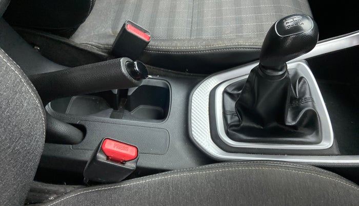 2020 KIA SONET HTK PLUS 1.2, Petrol, Manual, 76,615 km, Gear Lever