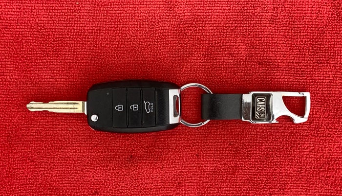 2020 KIA SONET HTK PLUS 1.2, Petrol, Manual, 76,615 km, Key Close Up