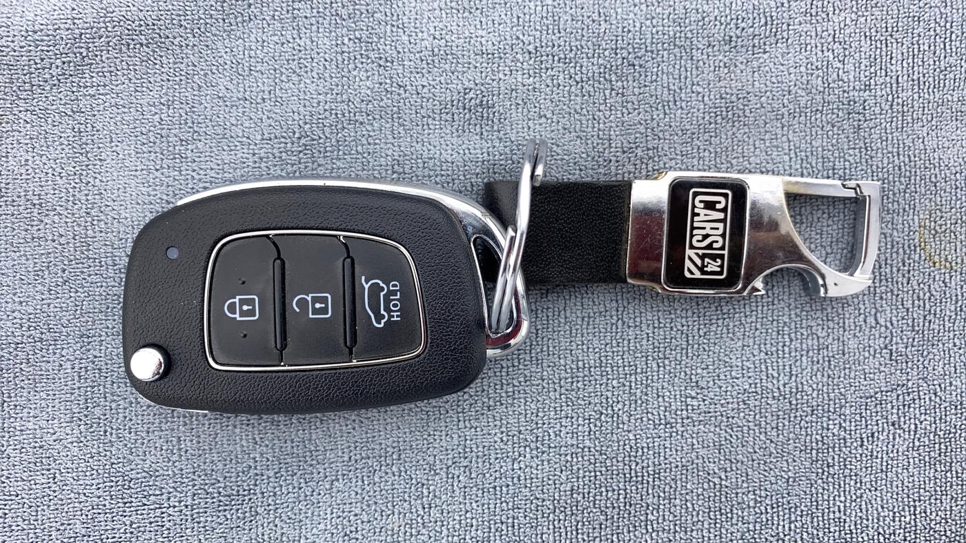 2020 Hyundai VENUE 1.0L Turbo GDI SX MT, Petrol, Manual, 30,227 km, Key Close Up