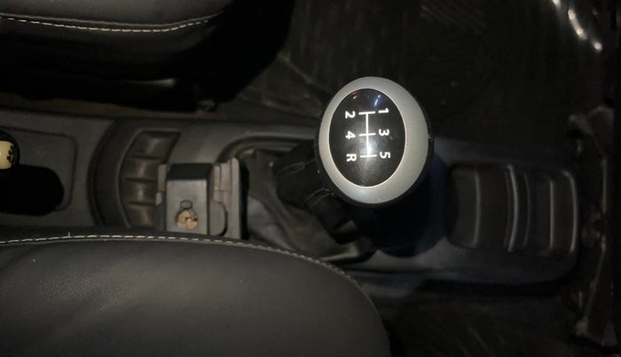 2014 Maruti Wagon R 1.0 VXI, Petrol, Manual, 75,577 km, Gear Lever