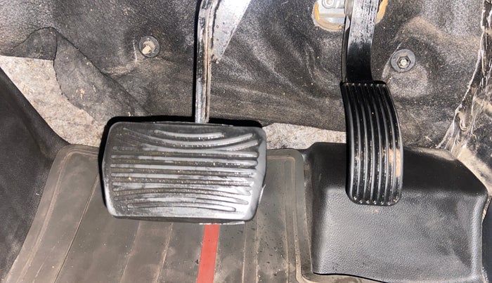 2021 Mahindra Thar LX D 4WD AT CONVERTIBLE, Diesel, Automatic, 63,814 km, Pedals