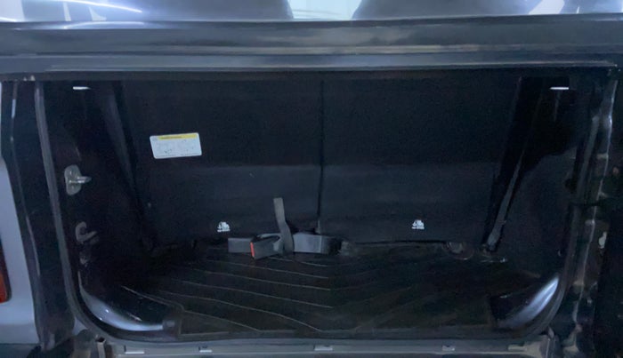 2021 Mahindra Thar LX D 4WD AT CONVERTIBLE, Diesel, Automatic, 63,814 km, Boot Inside