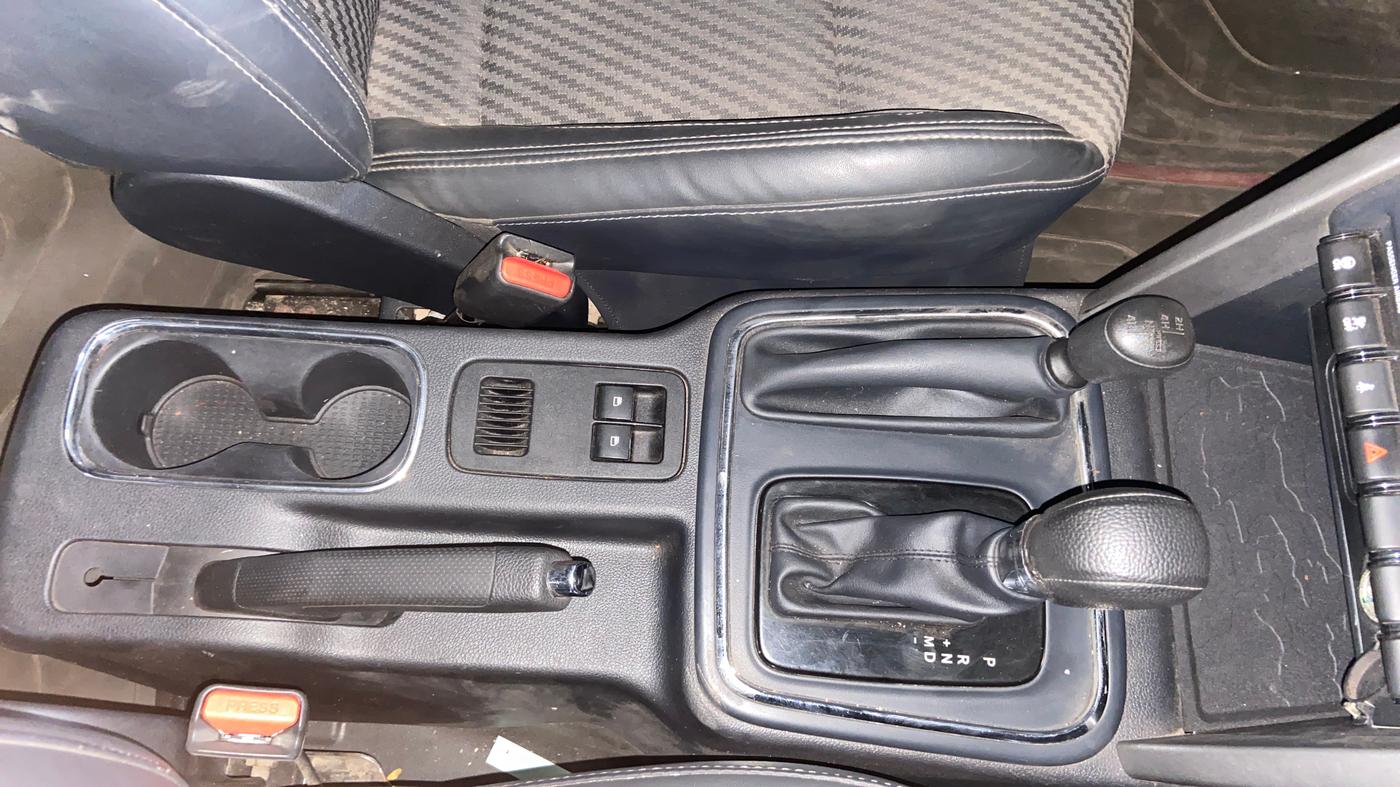 2021 Mahindra Thar LX D 4WD AT CONVERTIBLE, Diesel, Automatic, 63,777 km, Gear Lever