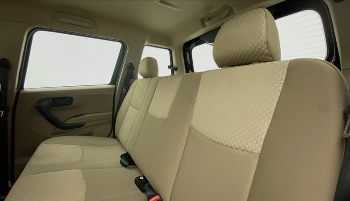 2022 Mahindra BOLERO NEO N 8, Diesel, Manual, 4,154 km, Right Side Rear Door Cabin