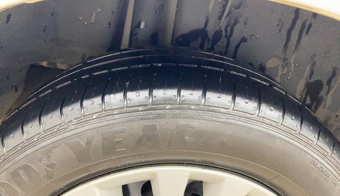 2017 Maruti Ciaz VXI+, Petrol, Manual, 83,394 km, Right Rear Tyre Tread