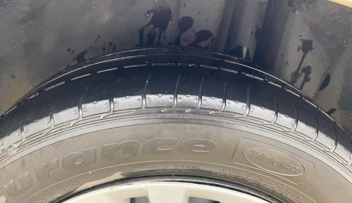 2017 Maruti Ciaz VXI+, Petrol, Manual, 83,394 km, Left Rear Tyre Tread