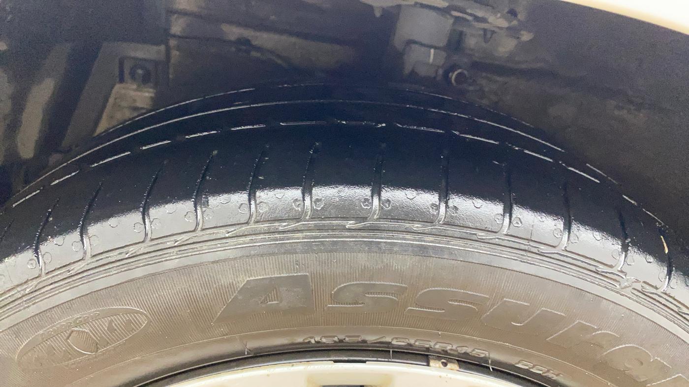 2017 Maruti Ciaz VXI+, Petrol, Manual, 83,394 km, Left Front Tyre Tread