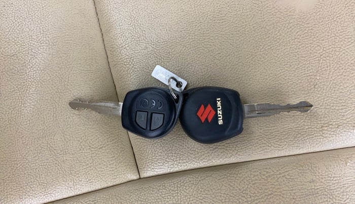 2017 Maruti Ciaz VXI+, Petrol, Manual, 83,394 km, Key Close Up