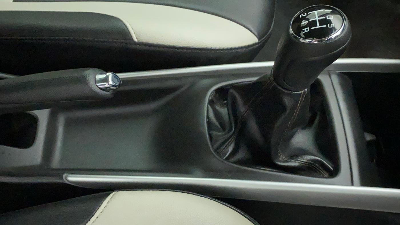 2017 Maruti Baleno ZETA PETROL 1.2, Petrol, Manual, 47,583 km, Gear Lever