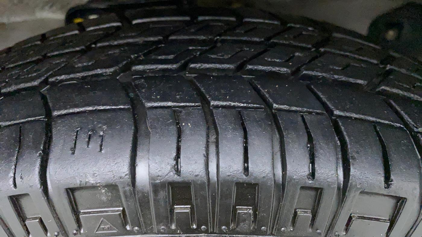 2020 Maruti Eeco 5 STR CNG WITH AC PLUSHTR, CNG, Manual, 13,723 km, Left Rear Tyre Tread