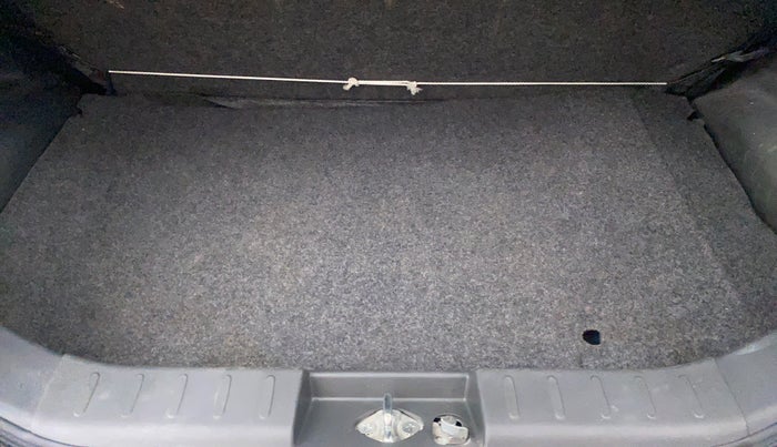 2014 Maruti Alto K10 VXI P, Petrol, Manual, 34,749 km, Boot Inside View