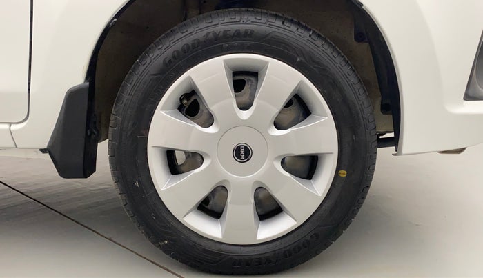 2014 Maruti Alto K10 VXI P, Petrol, Manual, 34,749 km, Right Front Tyre